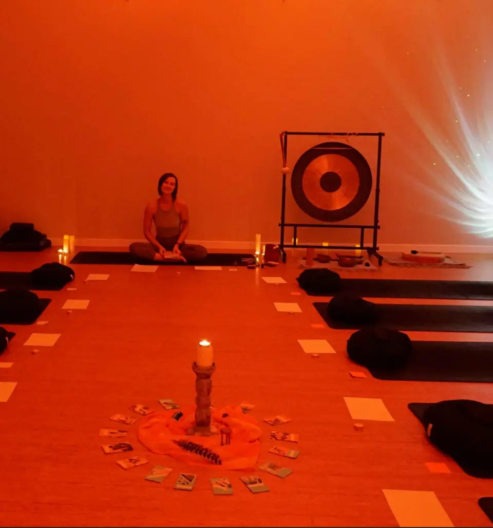 Yin, Sound Healing, Aromatherapy & Journaling